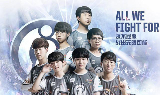 他笑着说 他笑着说