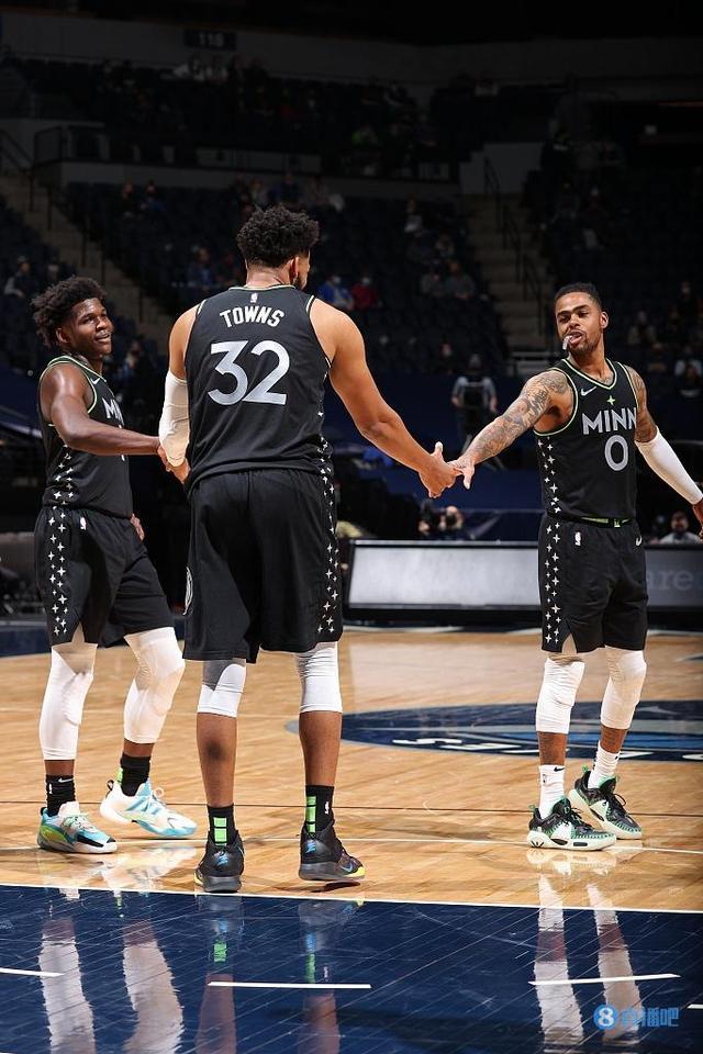 11个篮板 11个篮板