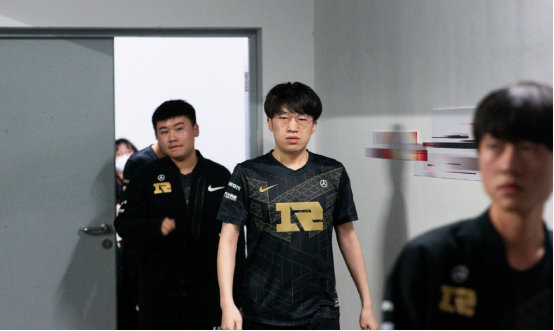 其快速而精 其快速而精