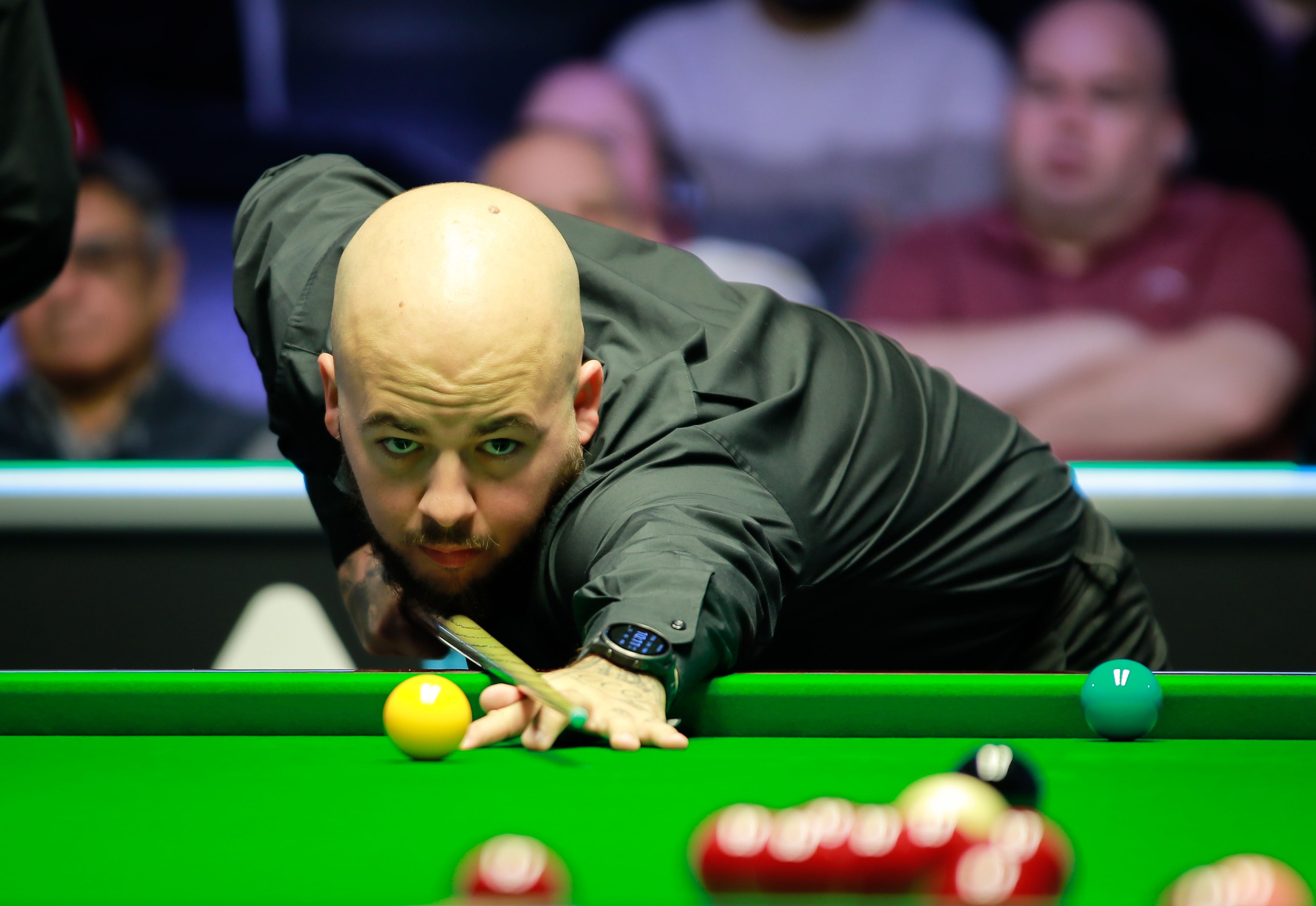 而他再度登 而他再度登