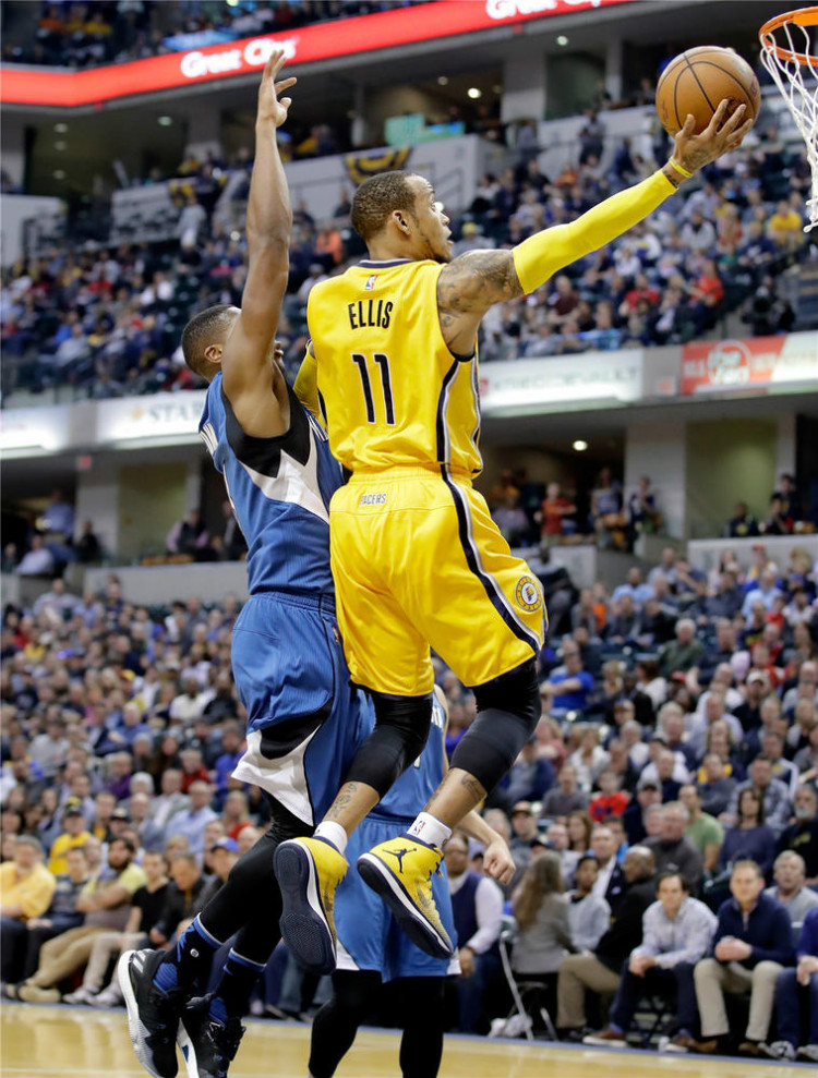 再度反超总比分！索兰克再次助攻奥多贝尔完成破门.